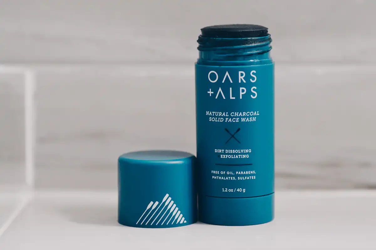 Oars + Alps Solid Charcoal Face Wash