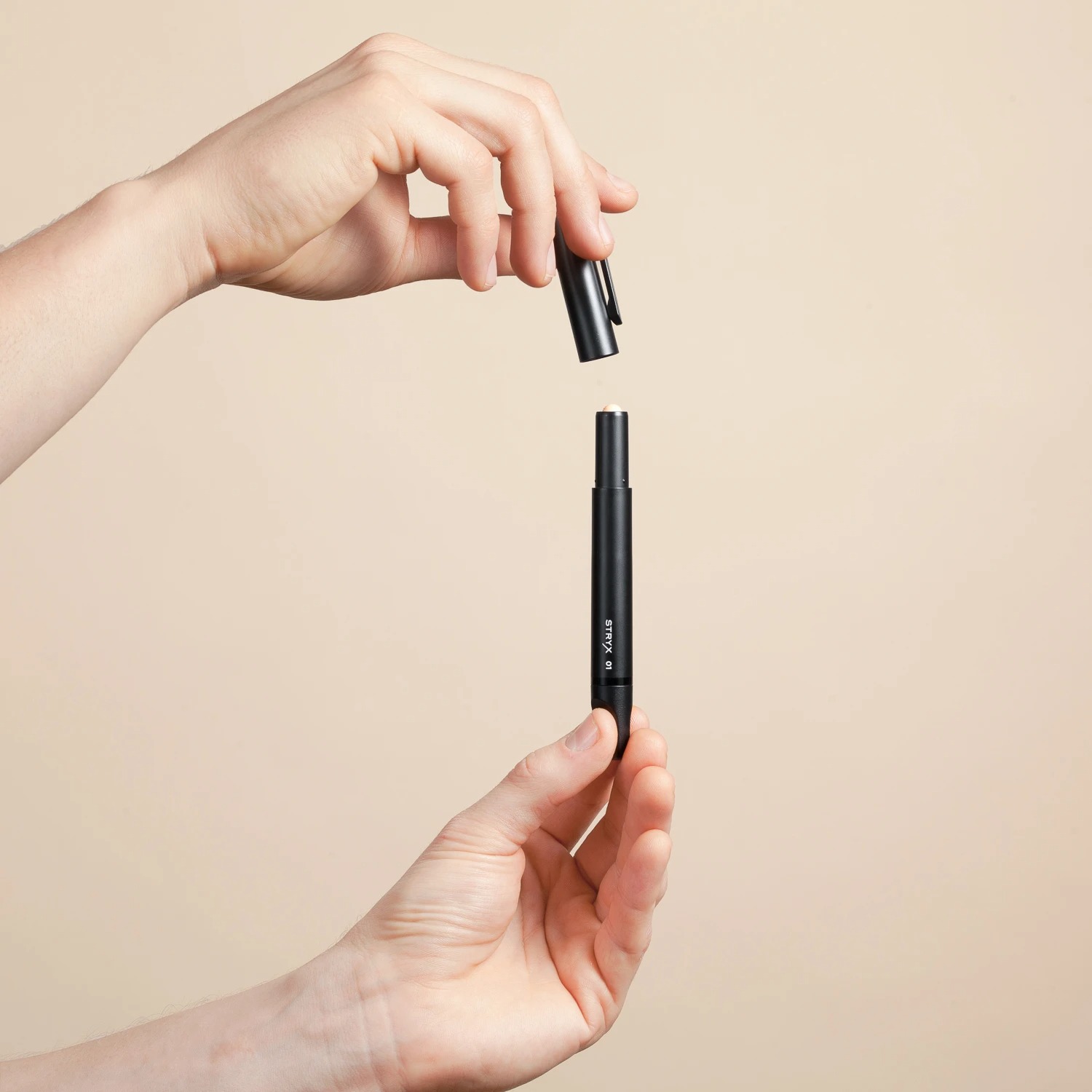 Stryx Concealer Tool